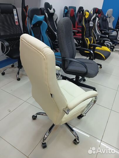 Кресло для руководителя - экокожа (крем)