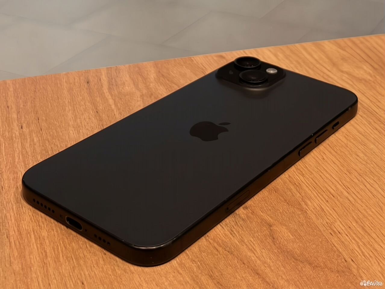 iPhone 15, 256 ГБ, SIM + eSIM