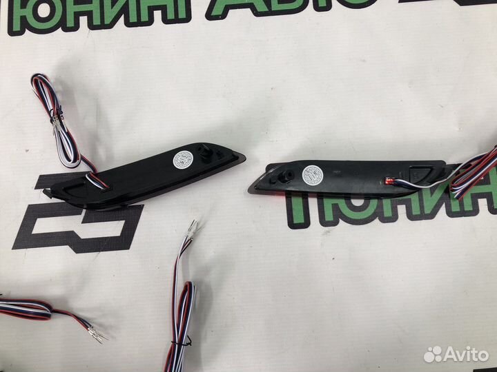 Катафоты (фонари) в задний бампер Toyota Camry 70