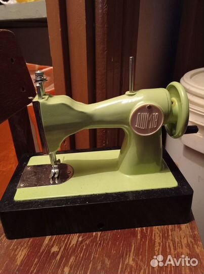 Детская швейная машина дшм-1В СССР раритет с иглой