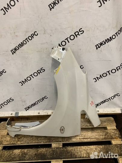 Крыло переднее левое Ниссан Е12 Nissan Note E12