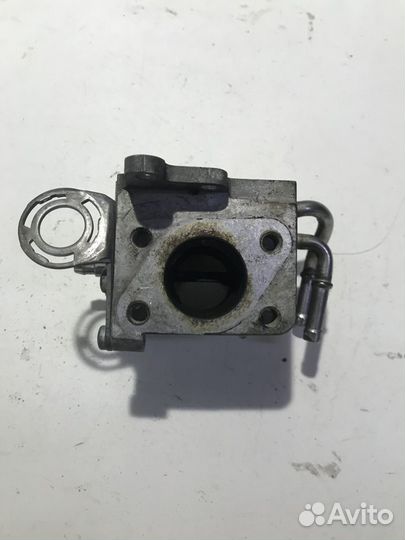 Заслонка воздушная Volkswagen Passat B6