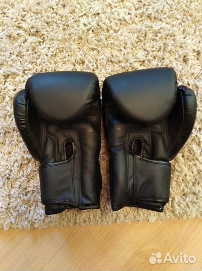 Боксёрские перчатки venum Elite Neo Black