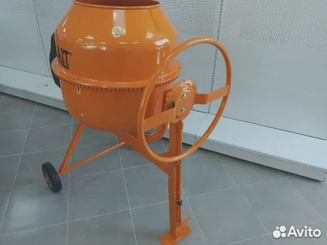 Бетономешалка Brait 180 литров (650 Вт)