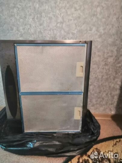 Кухонная вытяжка 80см