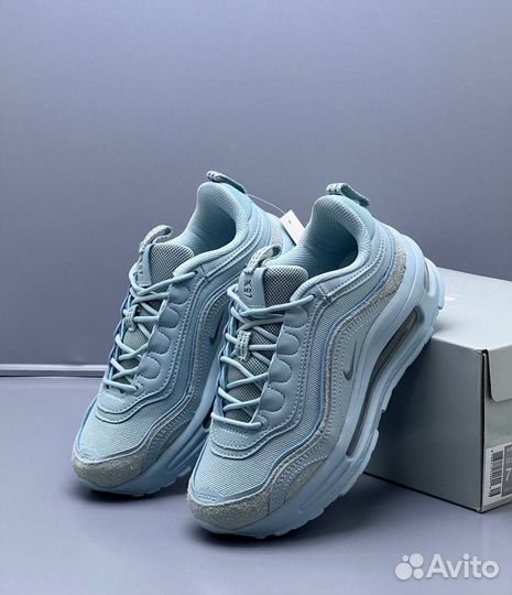 Nike Air Max: Небесно-голубой стиль для тебя