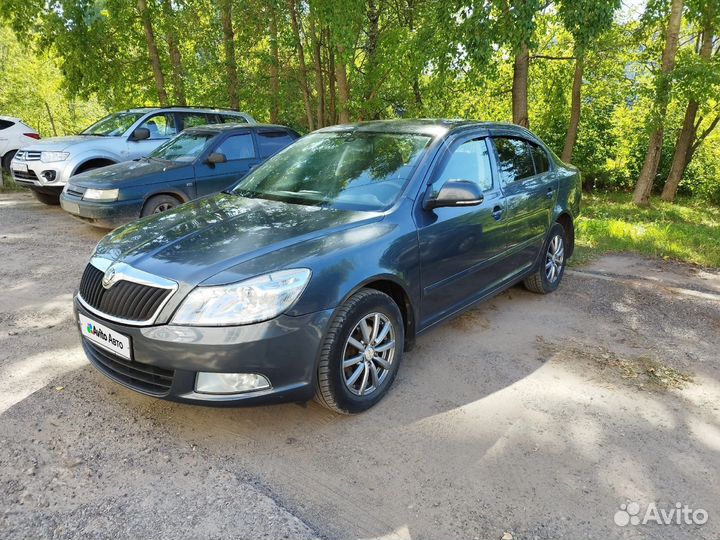 Skoda Octavia 1.6 AT, 2010, 235 600 км