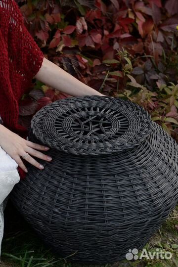 Корзина плетеная большая с крышкой