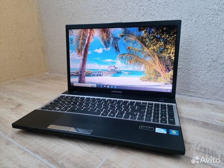 Ноутбук Samsung i3/SSD/6GB