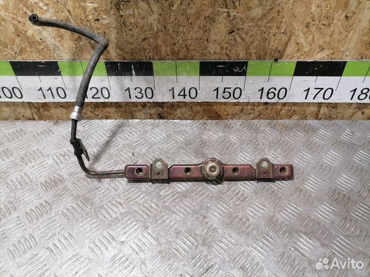 Рейка топливная рампа Toyota Corolla e120