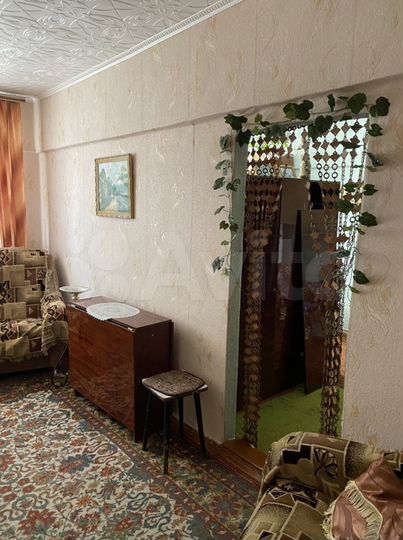 Комната 30 м² в 2-к., 1/2 эт.