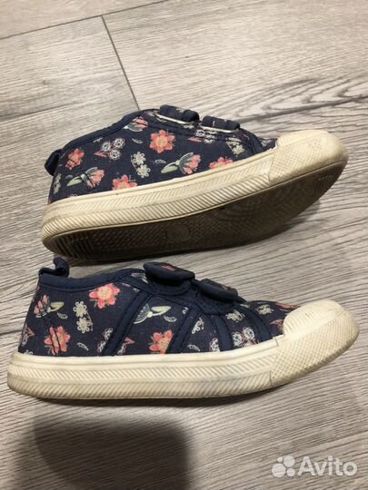 Кроссовки для девочки