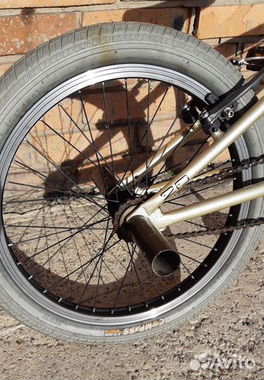 Трюковой велосипед BMX
