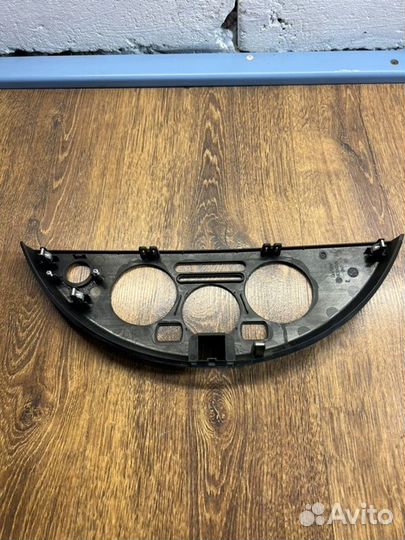 Консоль центральная Nissan Note хэтчбек 1.4 2007