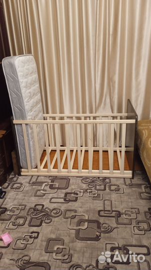Детская кроватка