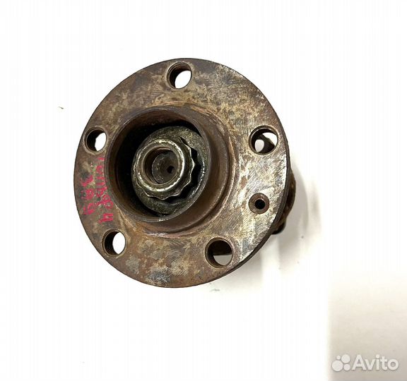 Ступица задняя VW Golf 4