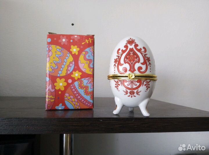 Пасхальное яйцо фарфор
