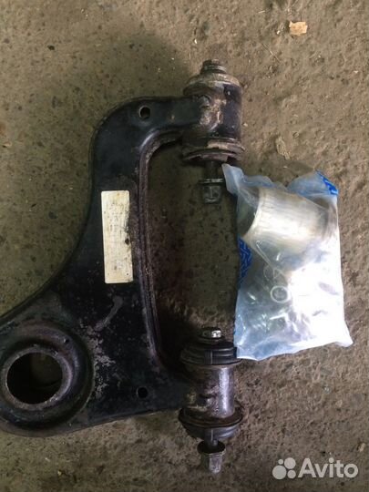 Рычаг нижний левый mercedes W210