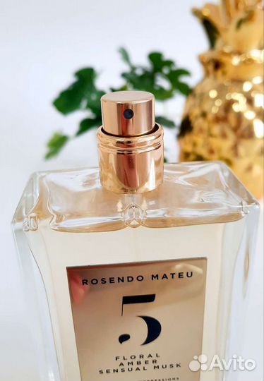 Rosendo Mateu N 5 Floral, Amber, Sensual Musk