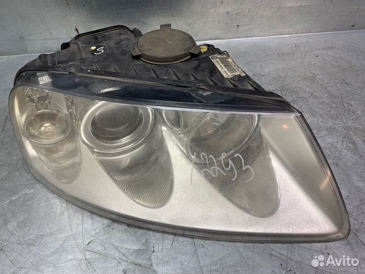 Фара правая Volkswagen Touareg 2002-2010
