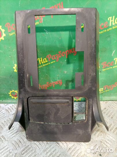 Консоль Chrysler Pacifica внедорожник 3.5 2004