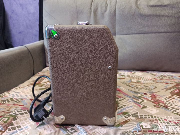 Комбоусилитель для акустической гитары