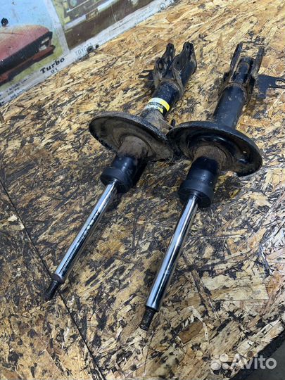 Амортизаторы передние Опель Астра H