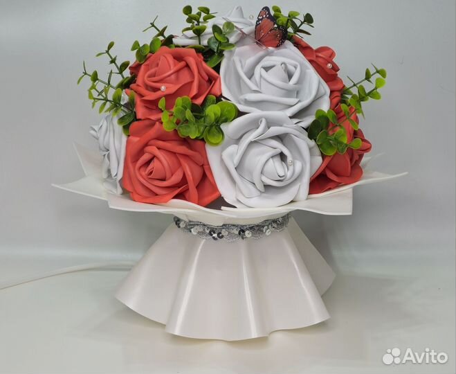 Красивый ночник-букет из роз,оригинальный подарок