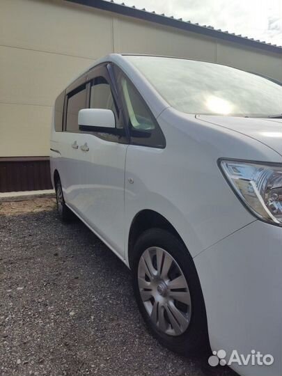 Nissan Serena 2.0 CVT, 2011, 175 000 км