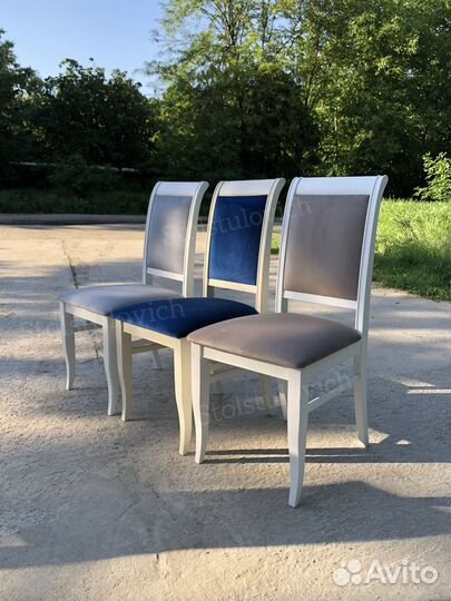 Стол и стулья