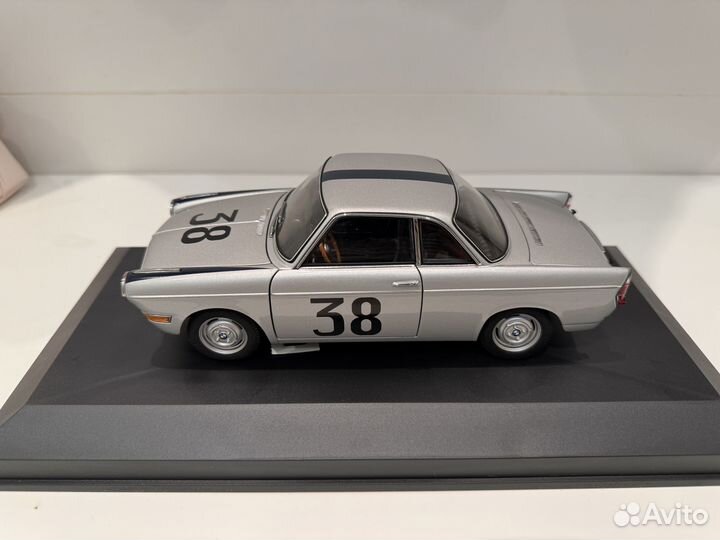 Модель 1 18 BMW 700 rennsport coupe #38 Auto Art