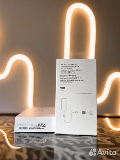 Зарядка на iPhone 20w