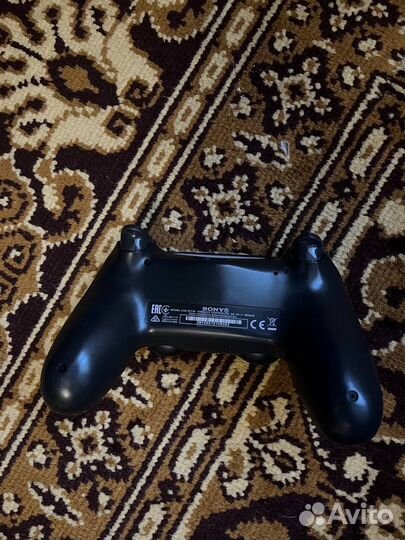 Игровая приставка ps4