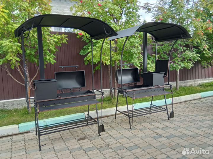 Мангал с крышей