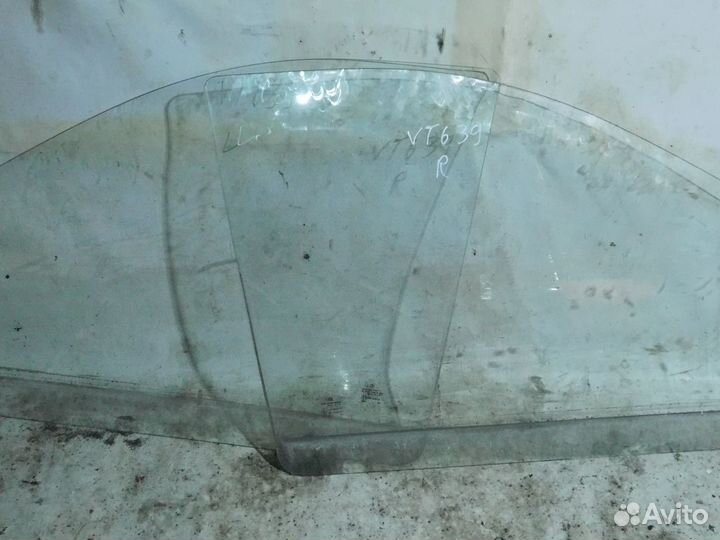 Стекло передней двери мерседес вито 638