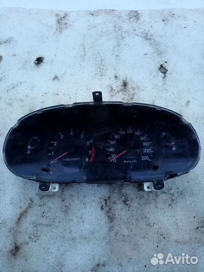 Панель приборов Hyundai Lantra 2