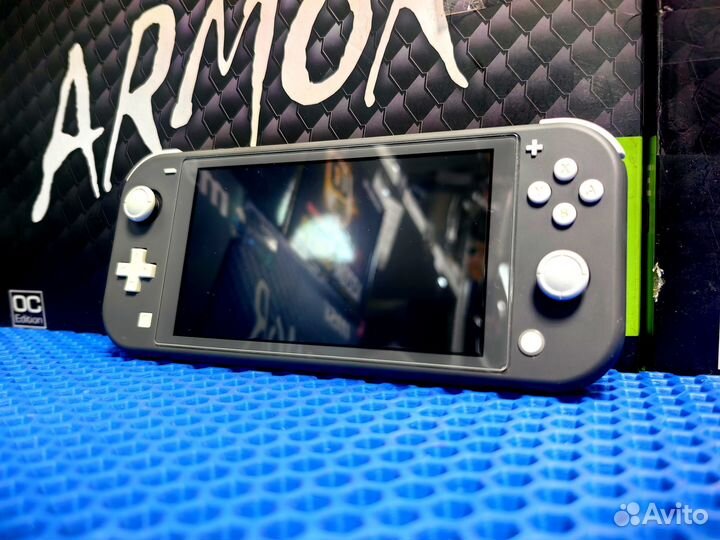 Nintendo switch lite 32 Gb + 64 Gb игры чехол