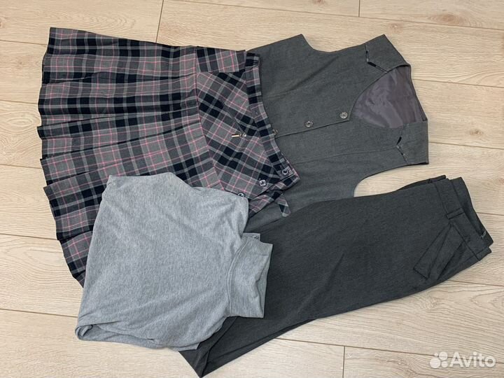 Школьная форма для девочек пакетом 44-46размер