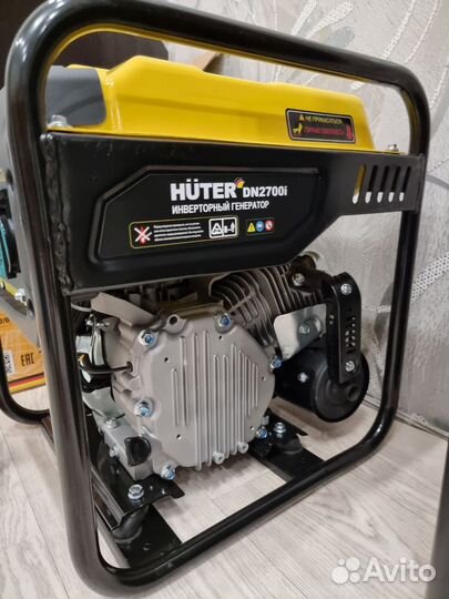 Бензиновый инверторный генератор Huter DN 2700i