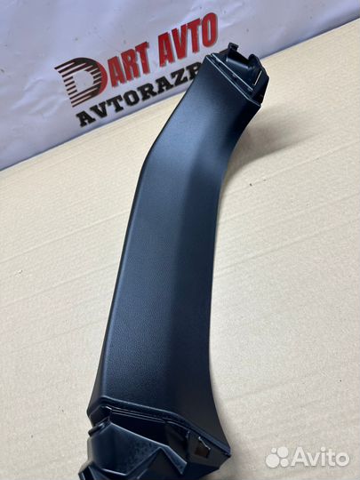 Обшивка крышки багажника правая Voyah Free