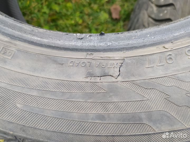 Yokohama Ice Guard Stud IG55 215/55 R16