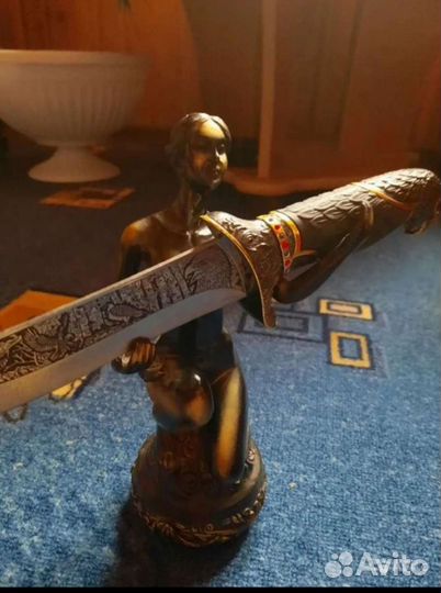 Сувенир. Статуэтка