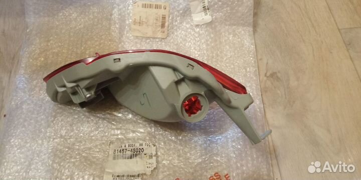 Фара противотуманная задняя Lexus RX270 RX350