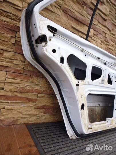 Мерседес W124 дверь задняя левая с 1984-1995