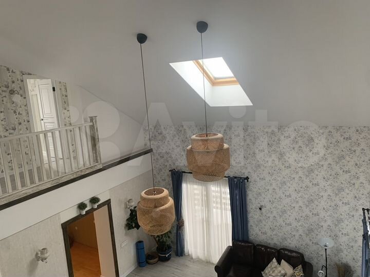 Коттедж 202,2 м² на участке 10 сот.