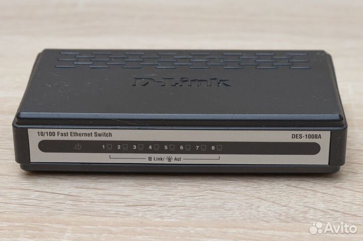Коммутатор (Свич) D-Link DES-1008A 8-port 100Mbps