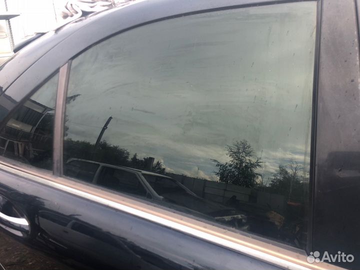 Стекло дверное заднее правое Mercedes Benz S Class