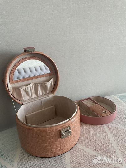 Чемоданчик для ювелирных украшений