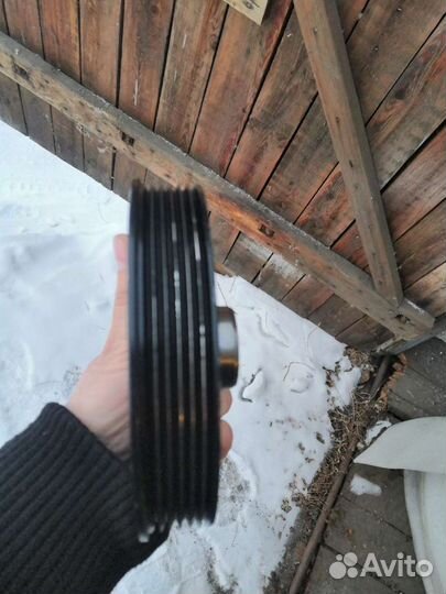 Шкив коленвала Toyota Corolla 150