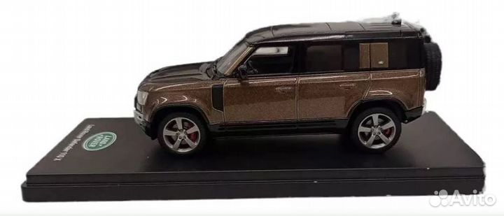 Модель Land Rover Defender 1:43 Оригинал